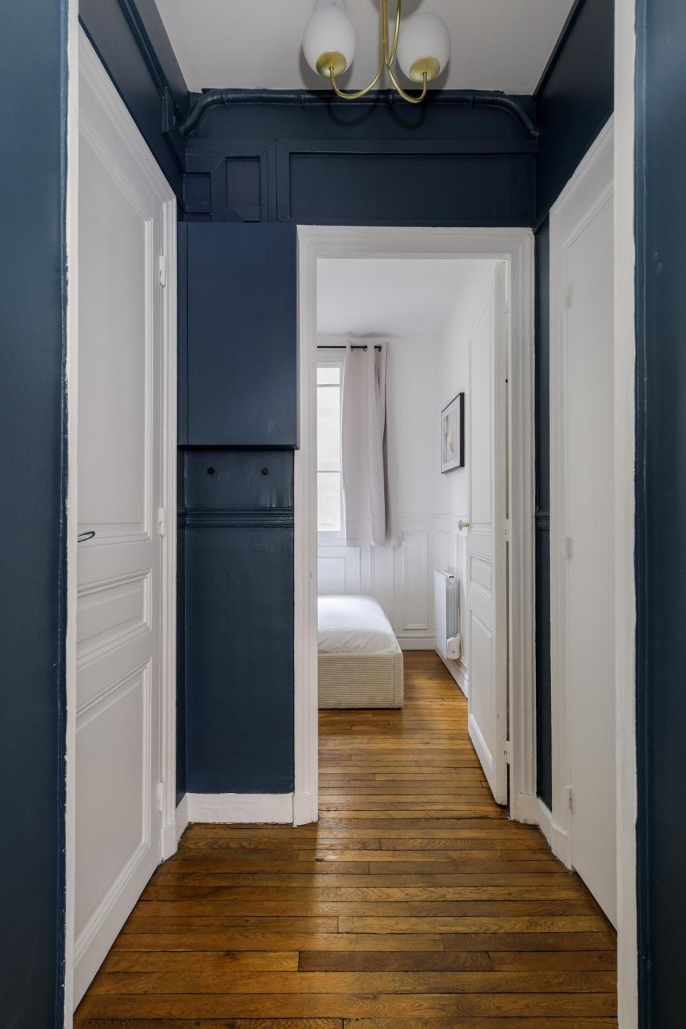 New Snug Flat In The Heart Of Le Marais Apartment